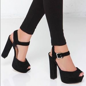 Steve Madden Jillyy Suede Platform Heels - size 9